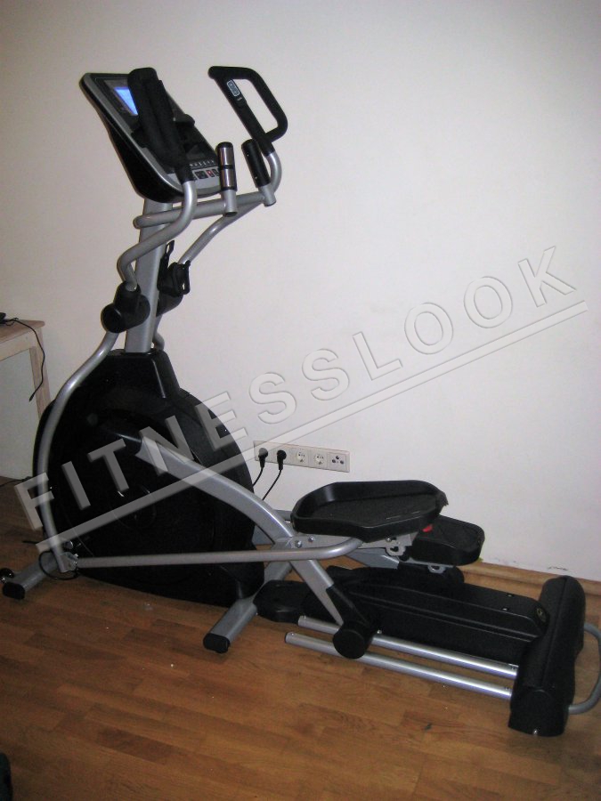 Эллиптический тренажер Spirit Fitness XE395